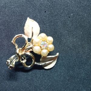 VTG Pearl Brooch